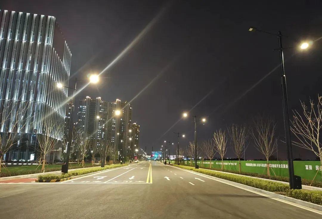 江苏苏州高铁新城上新89盏内里暗藏“玄机”的路灯(图9)