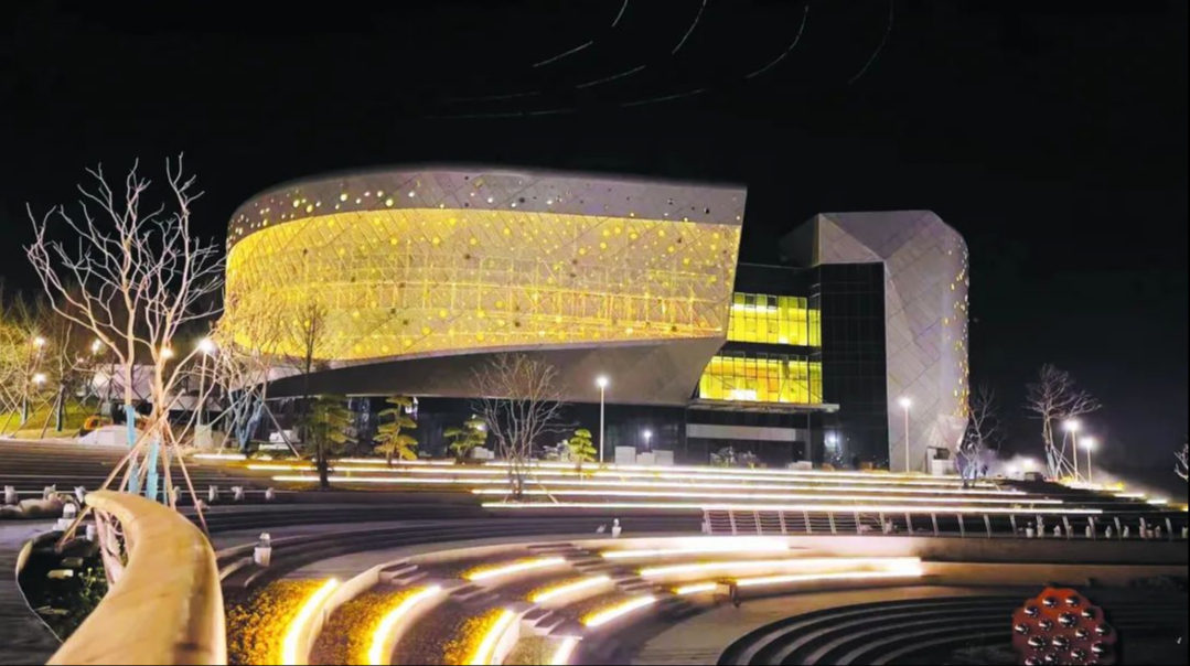 万余灯具打造湖北荆门园博园独特夜景(图1)